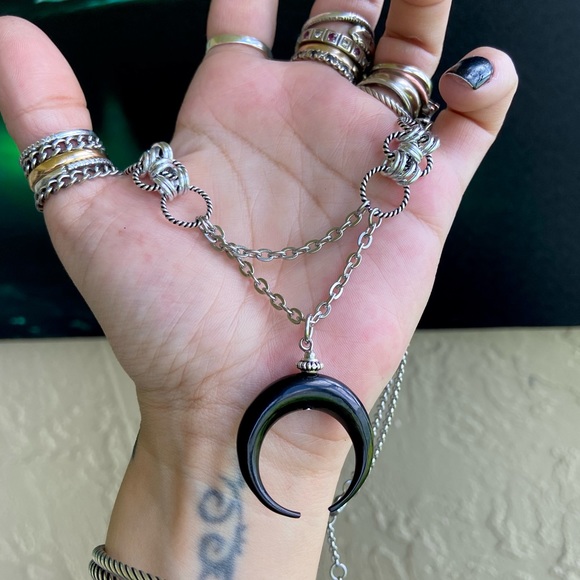 Handmade maille choker & Black crecent moon lunula horns charm goth necklace - Picture 8 of 13